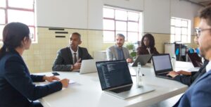 Read more about the article Mengapa Menyewa Laptop Lebih Menguntungkan dari Membeli?