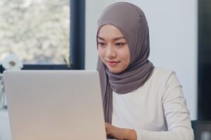 Read more about the article 4 Kelebihan Sewa Laptop Perlu Diketahui